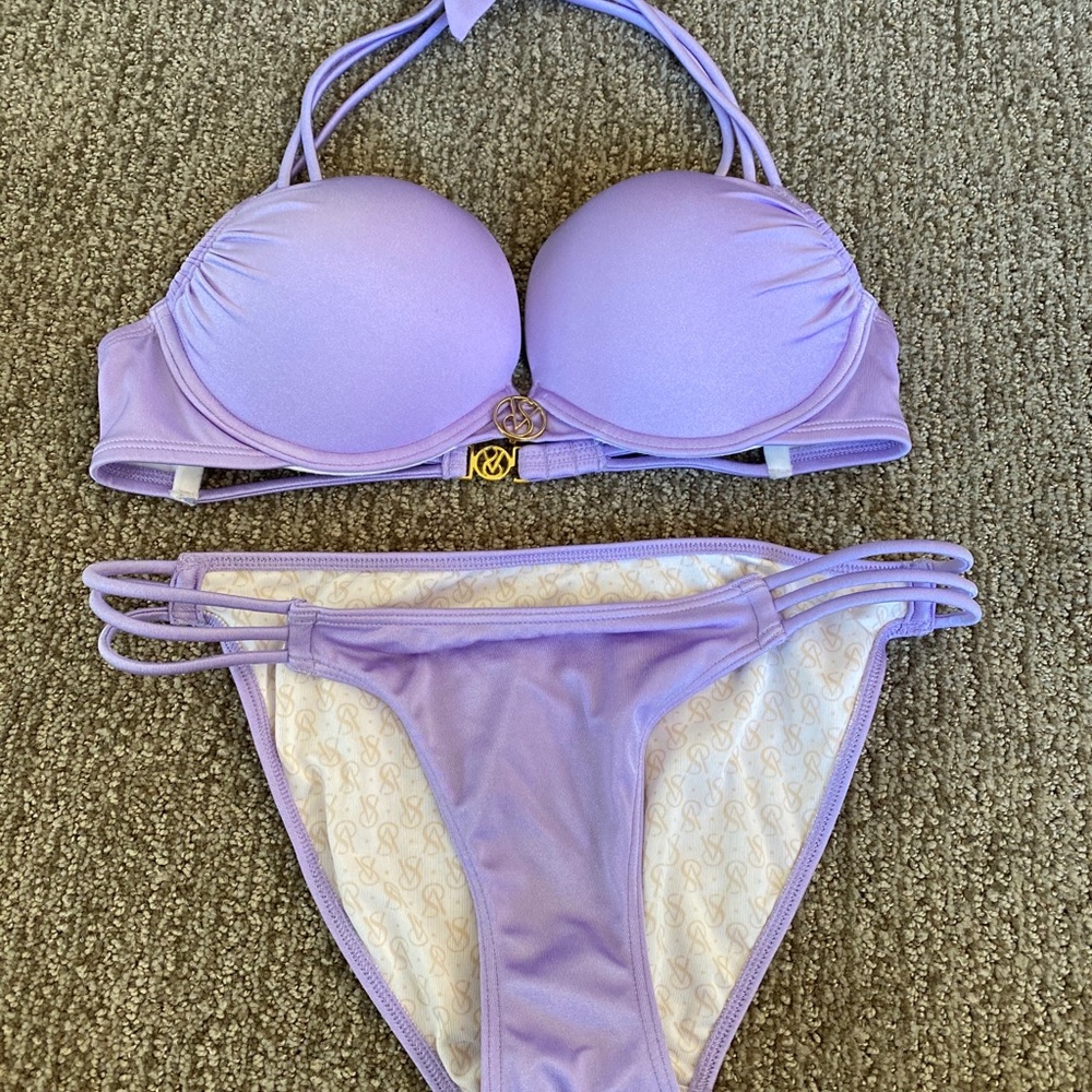 Light purple bombshell Victoria secret bikini